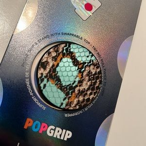 POPSOCKET phone iPhone accessory POP GRIP DELUXE snake skin holographic